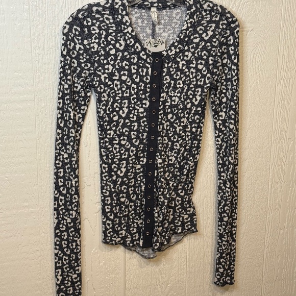 Going Places Cardi NWOT charcoal combo - Picture 2 of 6